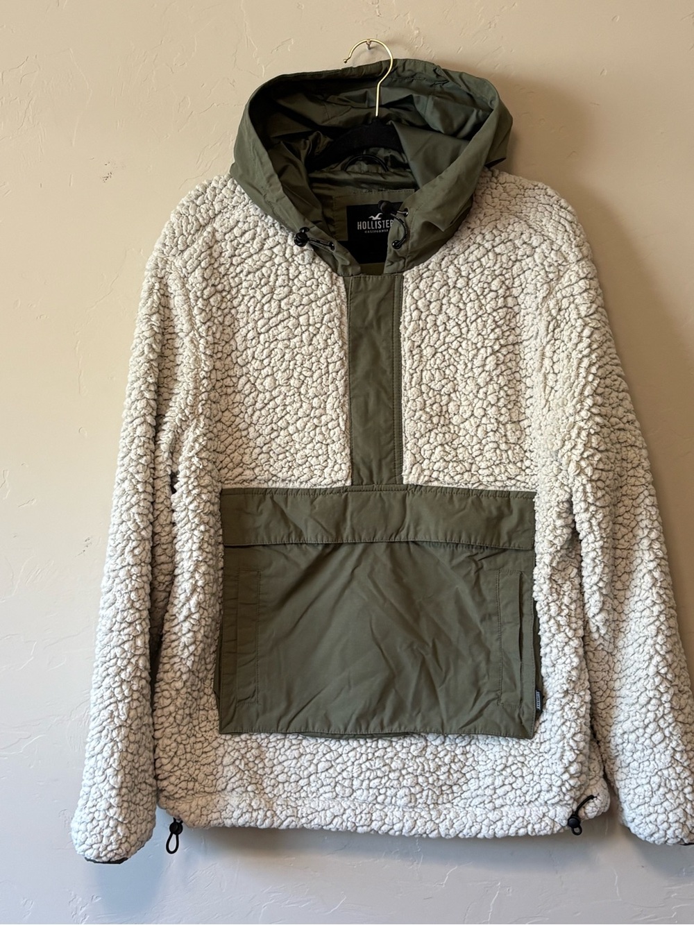 Hollister Sherpa Anorak Hoodie - Cream and Olive Large Women’s Jacket